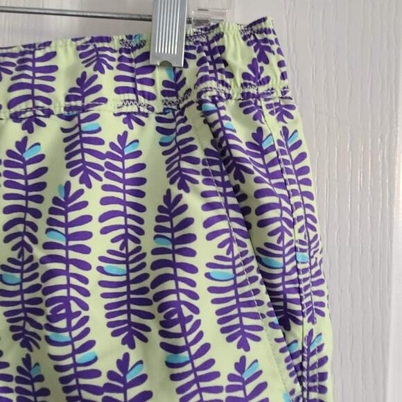 TOM & TEDDY Lt Green & Purple Feathers Leaves UPF 50+ Swim Shorts Men's Small - Picture 6 of 11